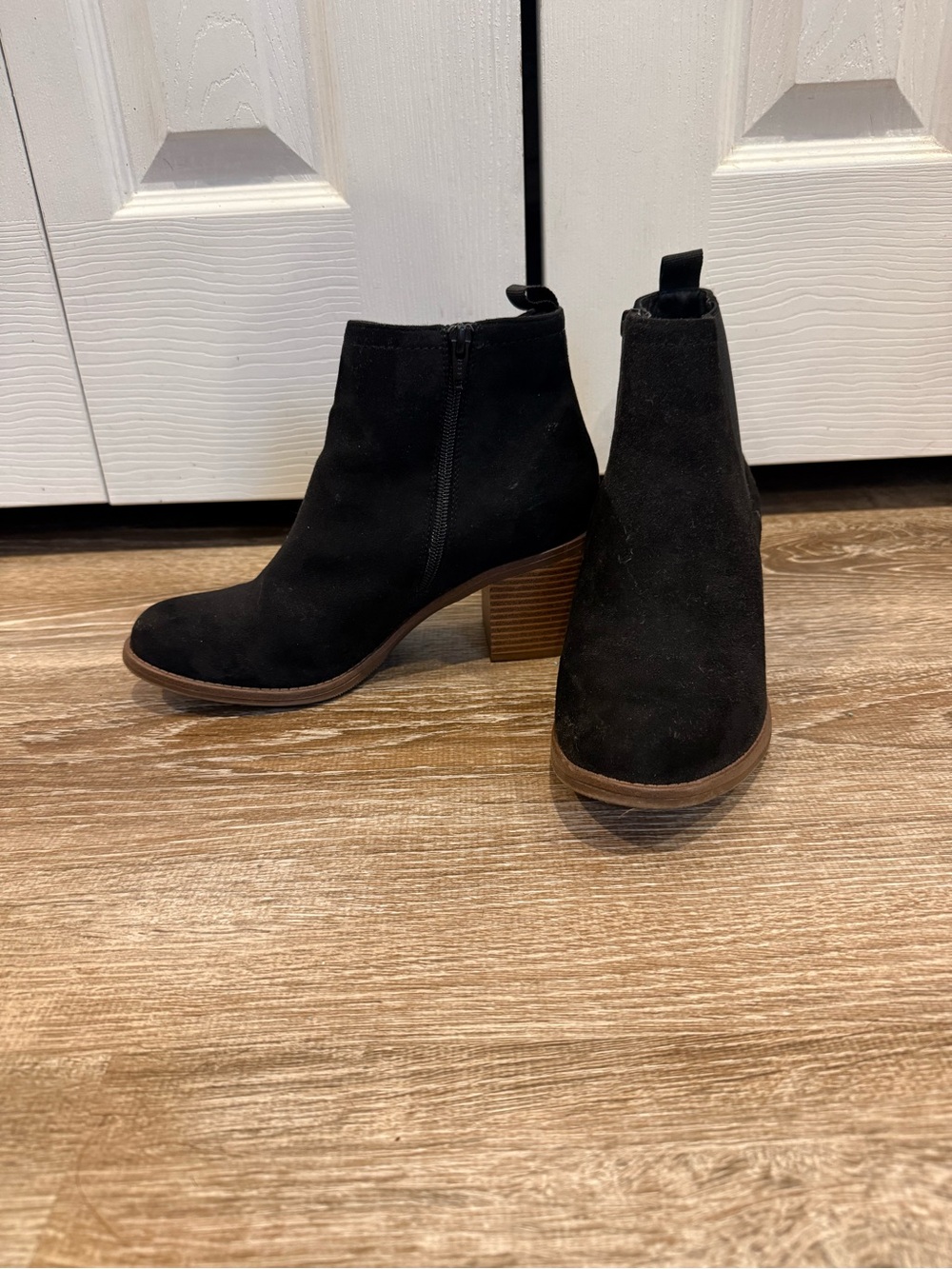 Classic Black Suede Ankle Boots with Block Heel